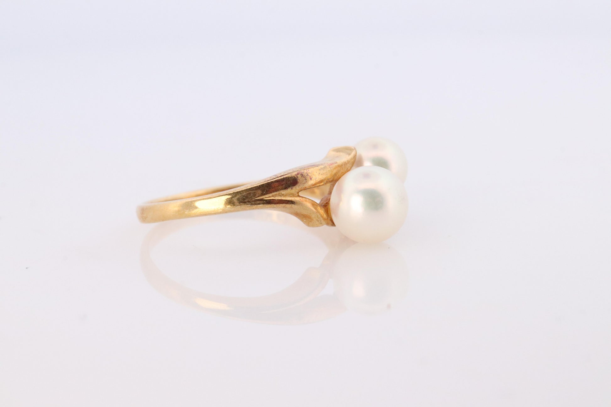 Mikimoto Ring. Vintage 18k Gold Mikimoto Pearl and Diamond Cluster. Vines Grapes