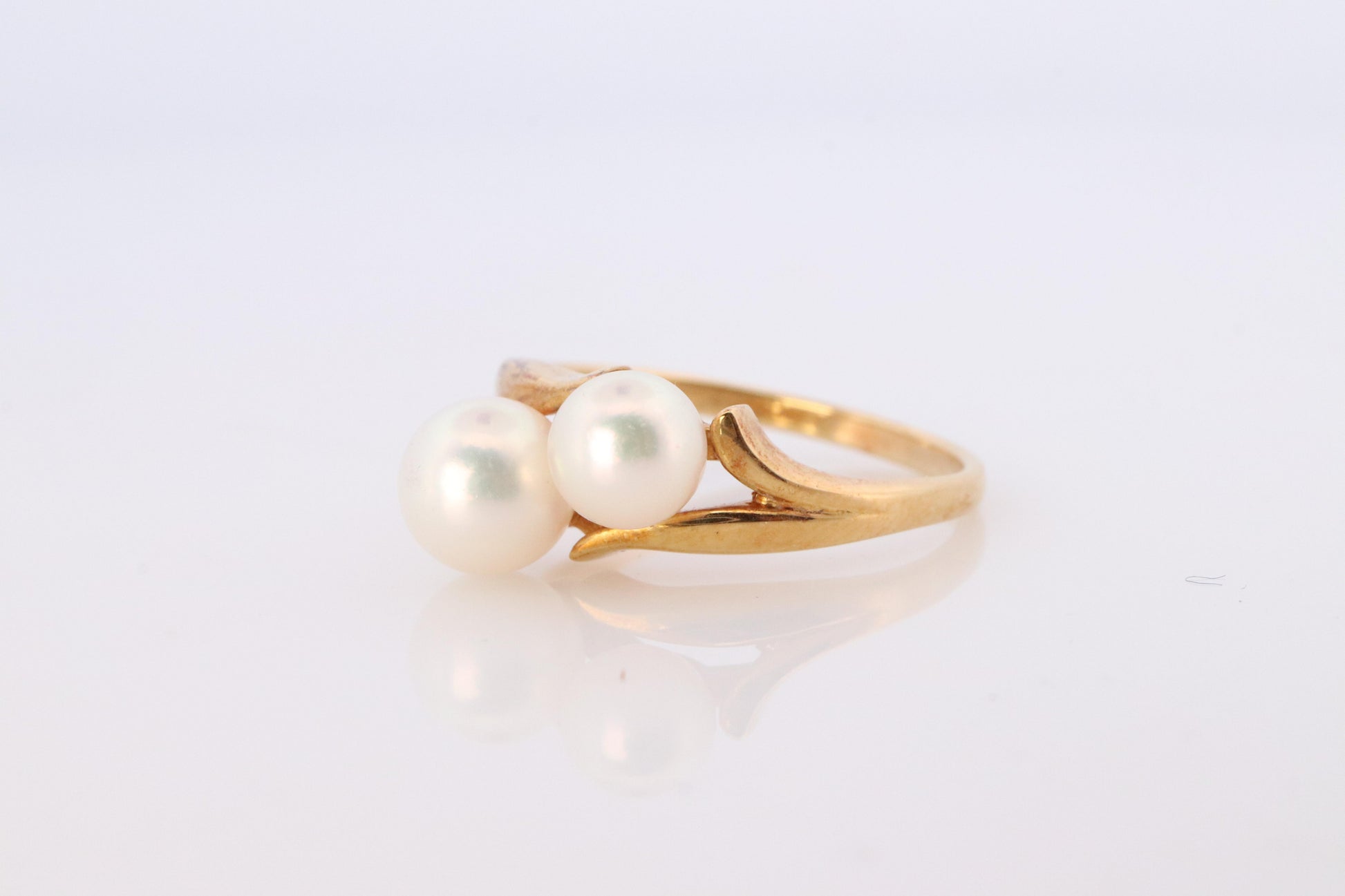 Mikimoto Ring. Vintage 18k Gold Mikimoto Pearl and Diamond Cluster. Vines Grapes