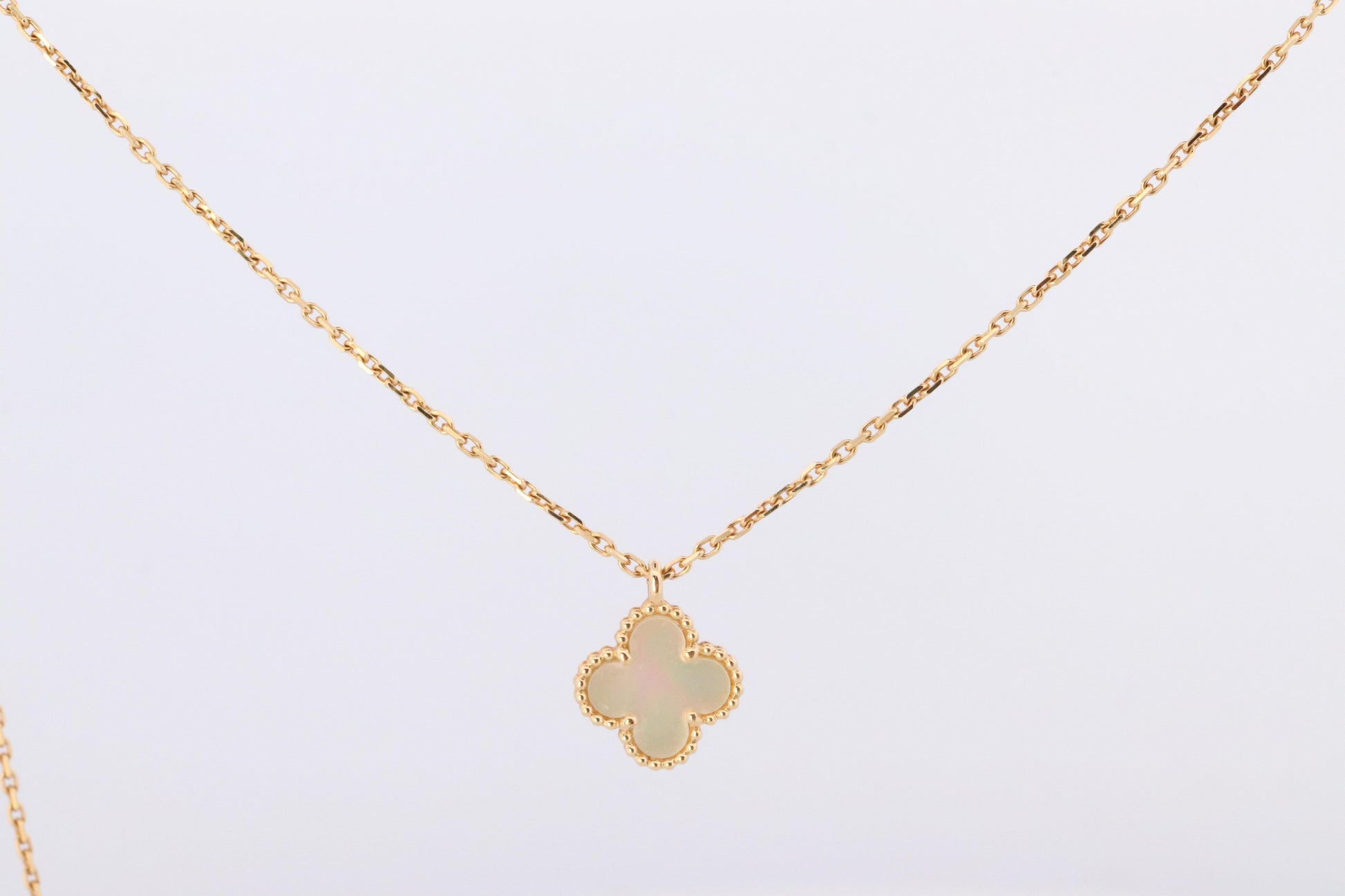 Van Cleef Arpels Alhambra Necklace . Genuine VCA 18k YG Sweet Shell Pendant