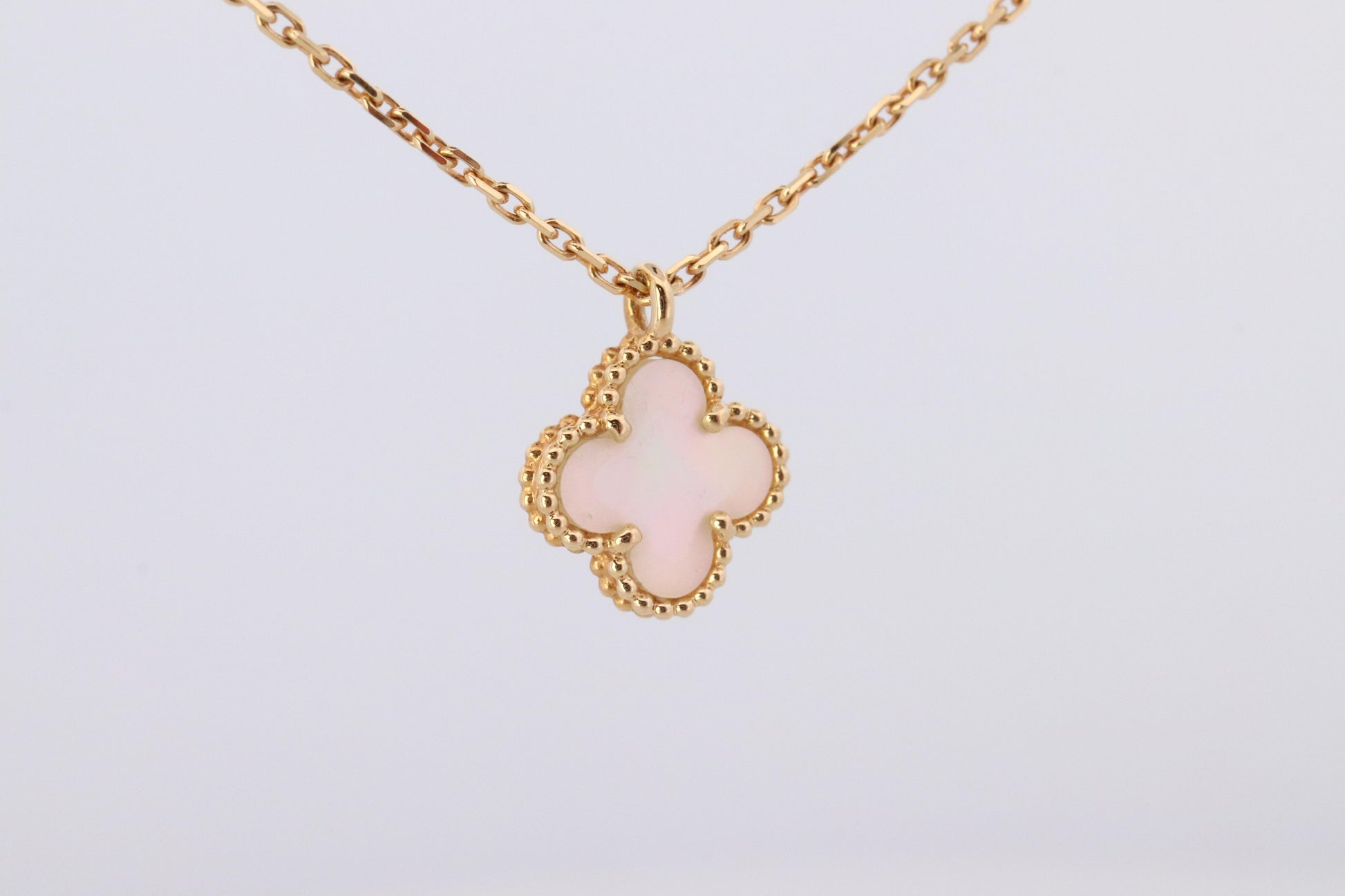 Van Cleef Arpels Alhambra Necklace . Genuine VCA 18k YG Sweet Shell Pendant