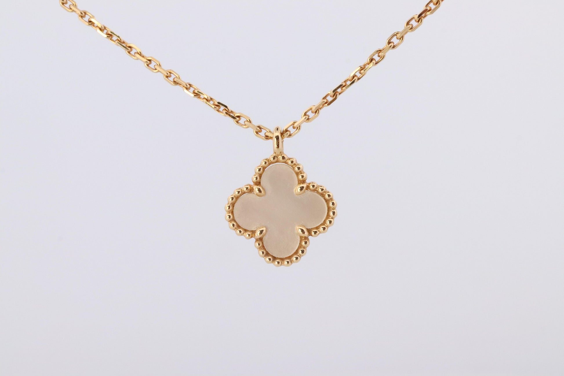 Van Cleef Arpels Alhambra Necklace . Genuine VCA 18k YG Sweet Shell Pendant