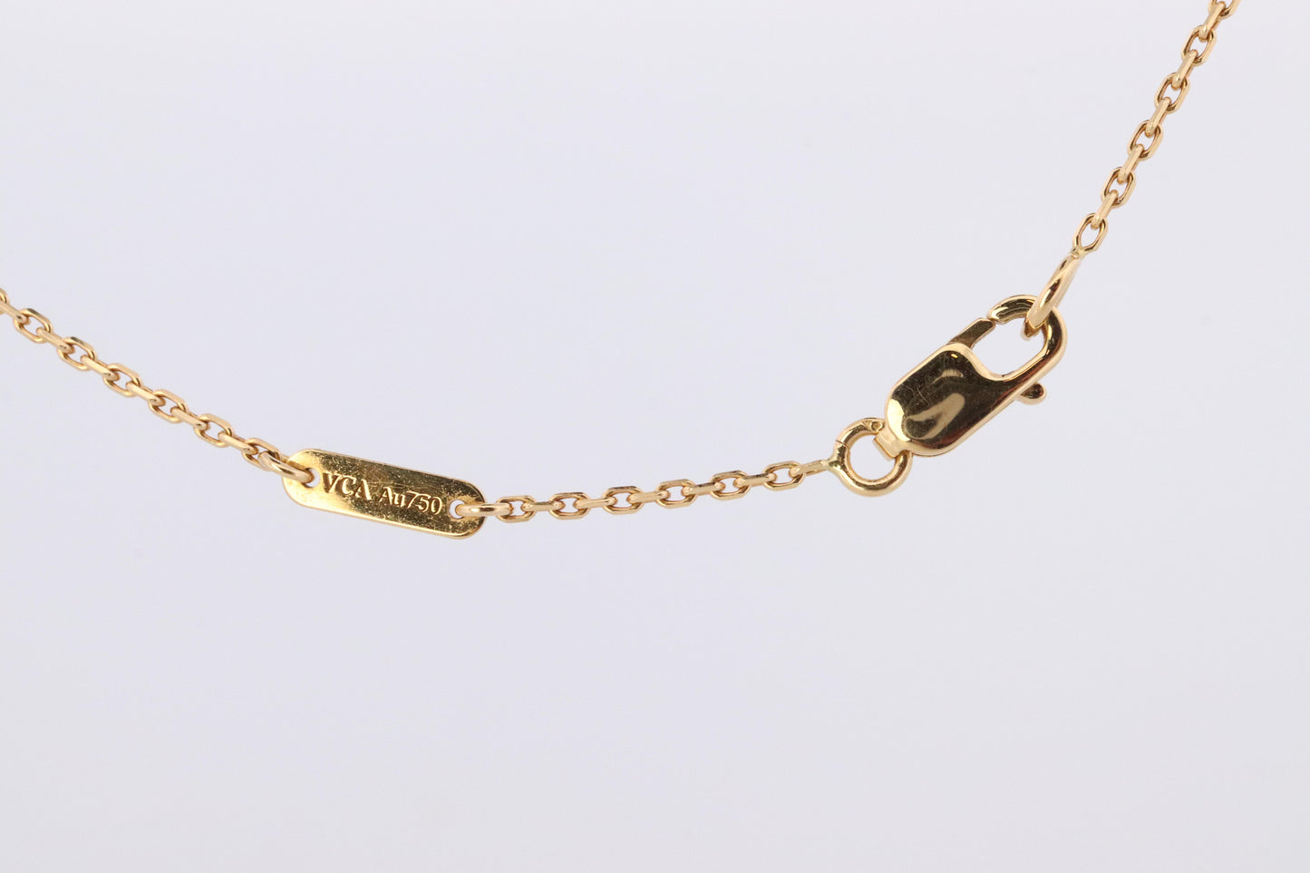 Van Cleef Arpels Alhambra Necklace . Genuine VCA 18k YG Sweet Shell Pendant