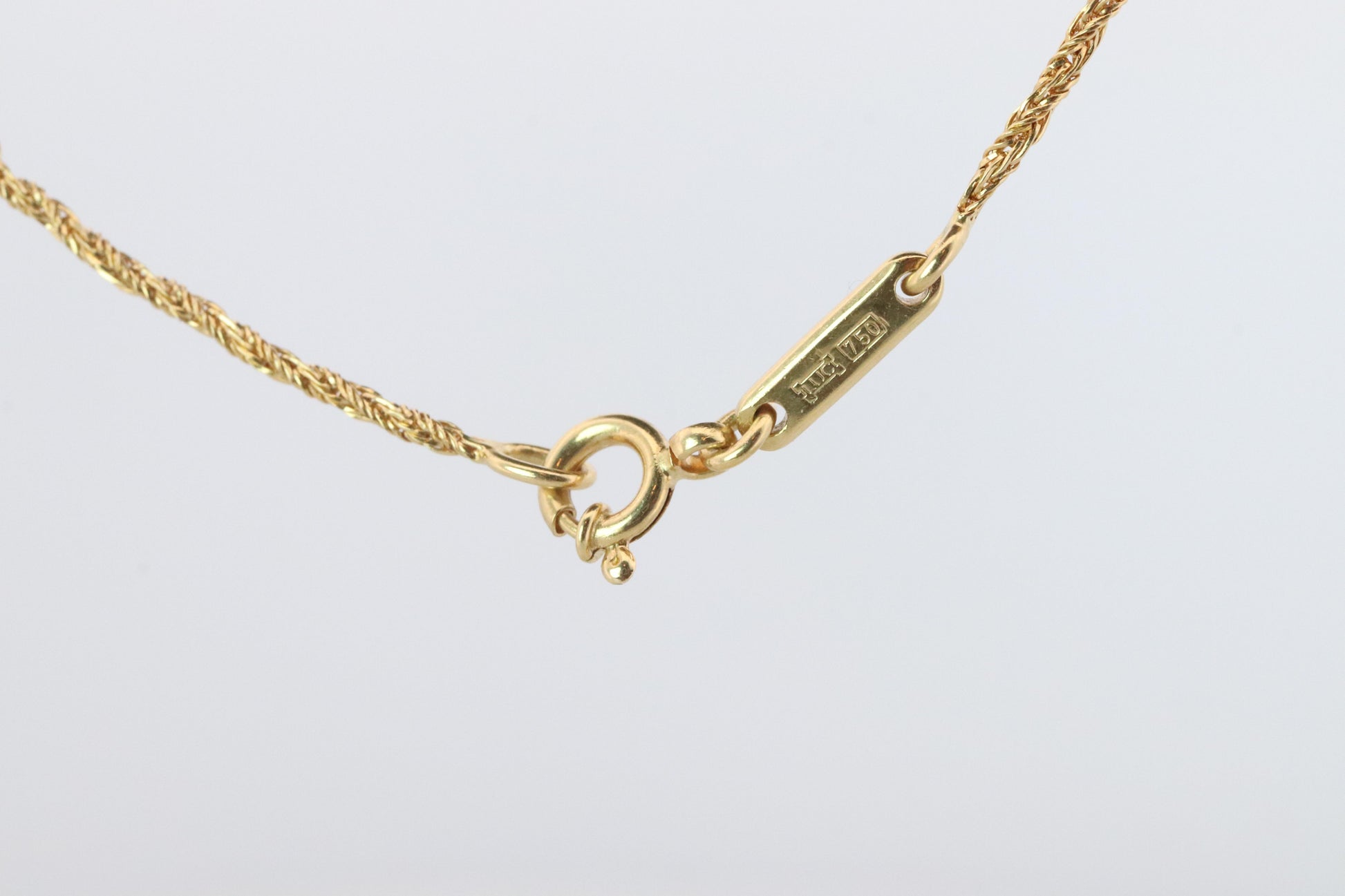 18k Chopard Happy Diamond Butterfly Pendant. So Happy Chopard Necklace