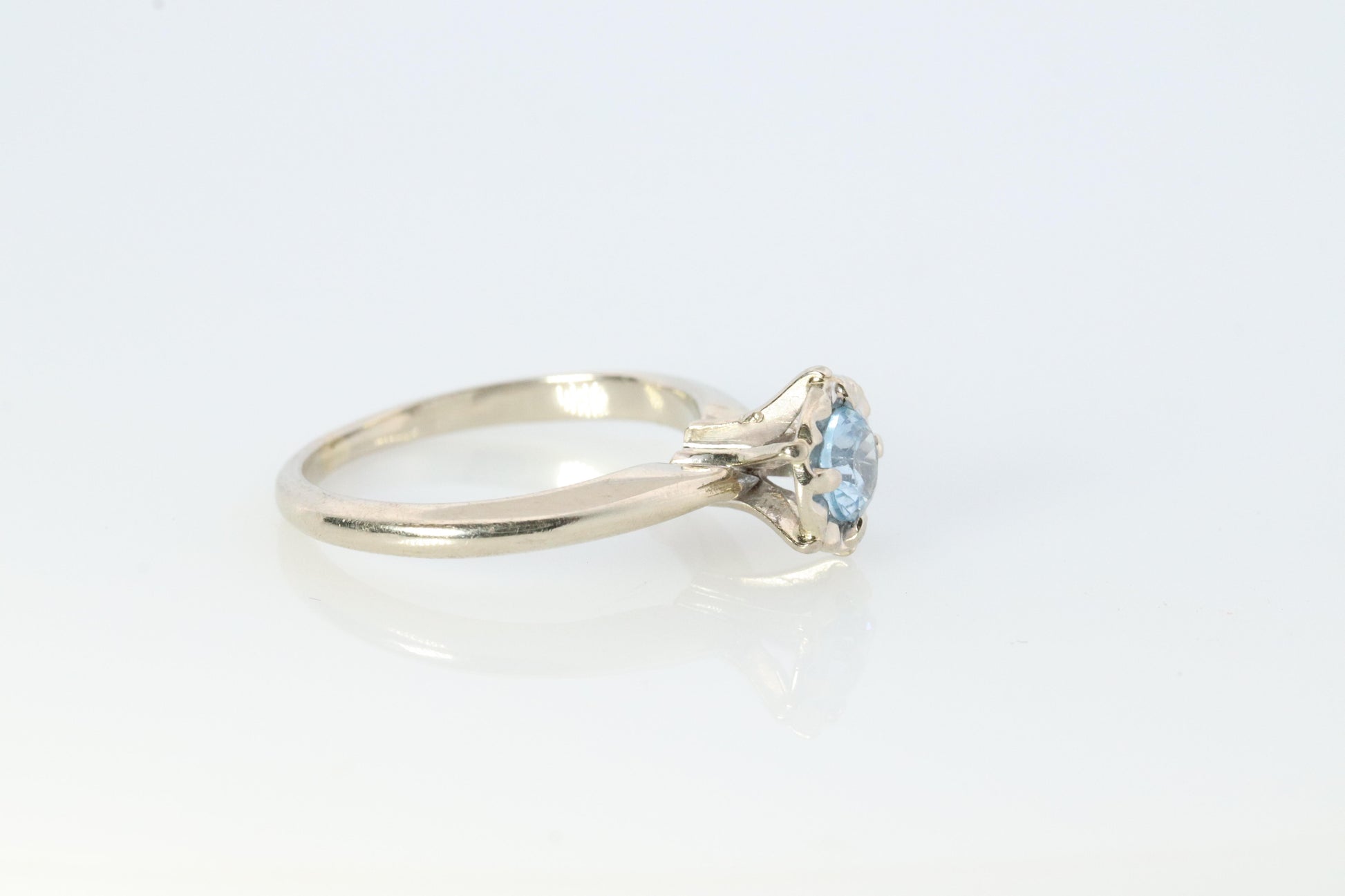 14k Aquamarine ring. Round Aquamarine solitaire ring. Flush set.