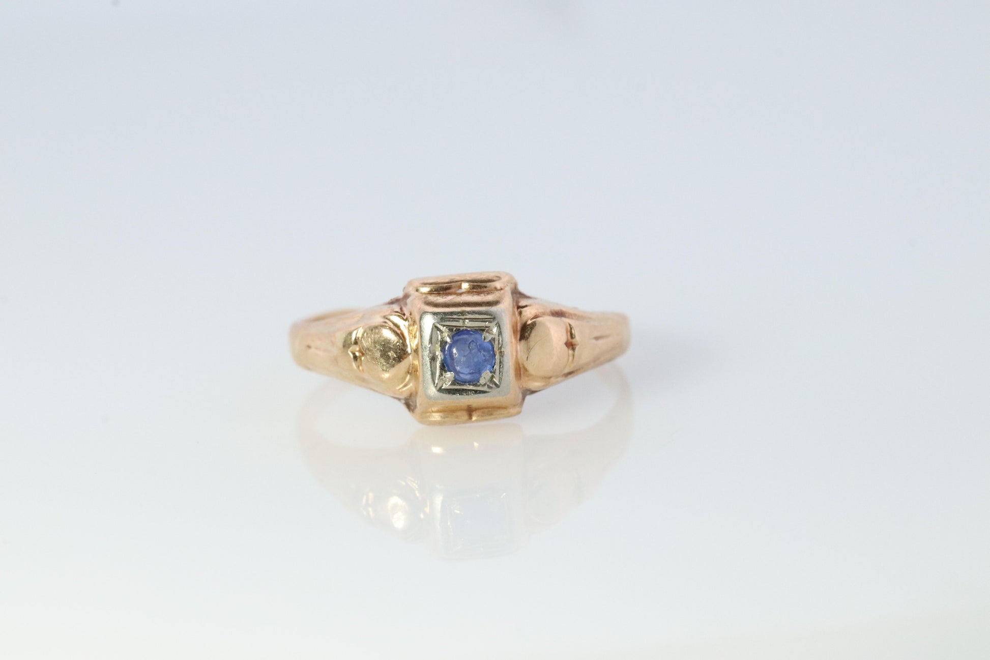 Art Deco Sapphire Ring. 10k Antique square setting ring.