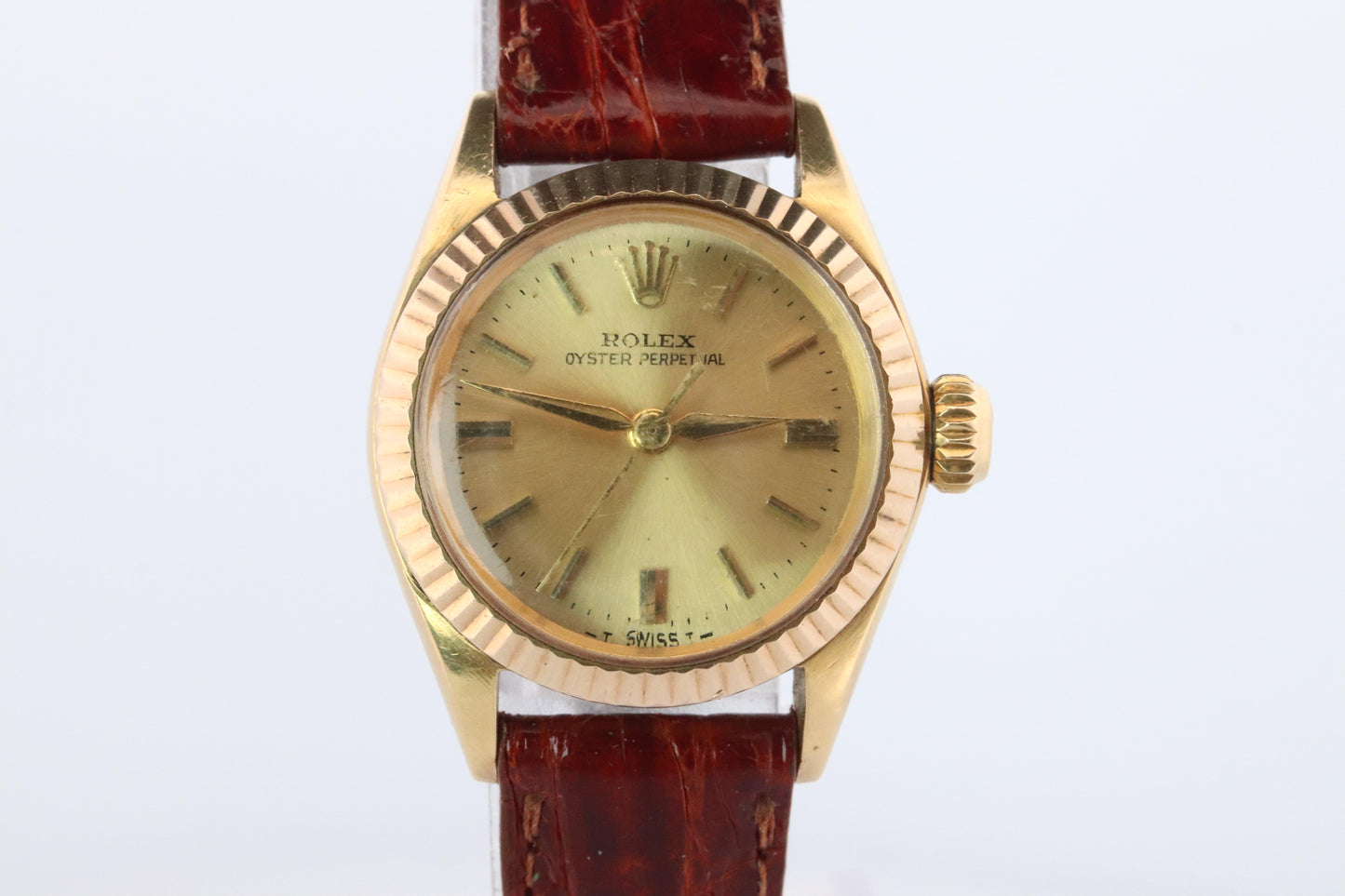 Genuine 18k Rolex 6619 Oyster Perpetual Watch. Ladies ROLEX 18k Yellow Gold.