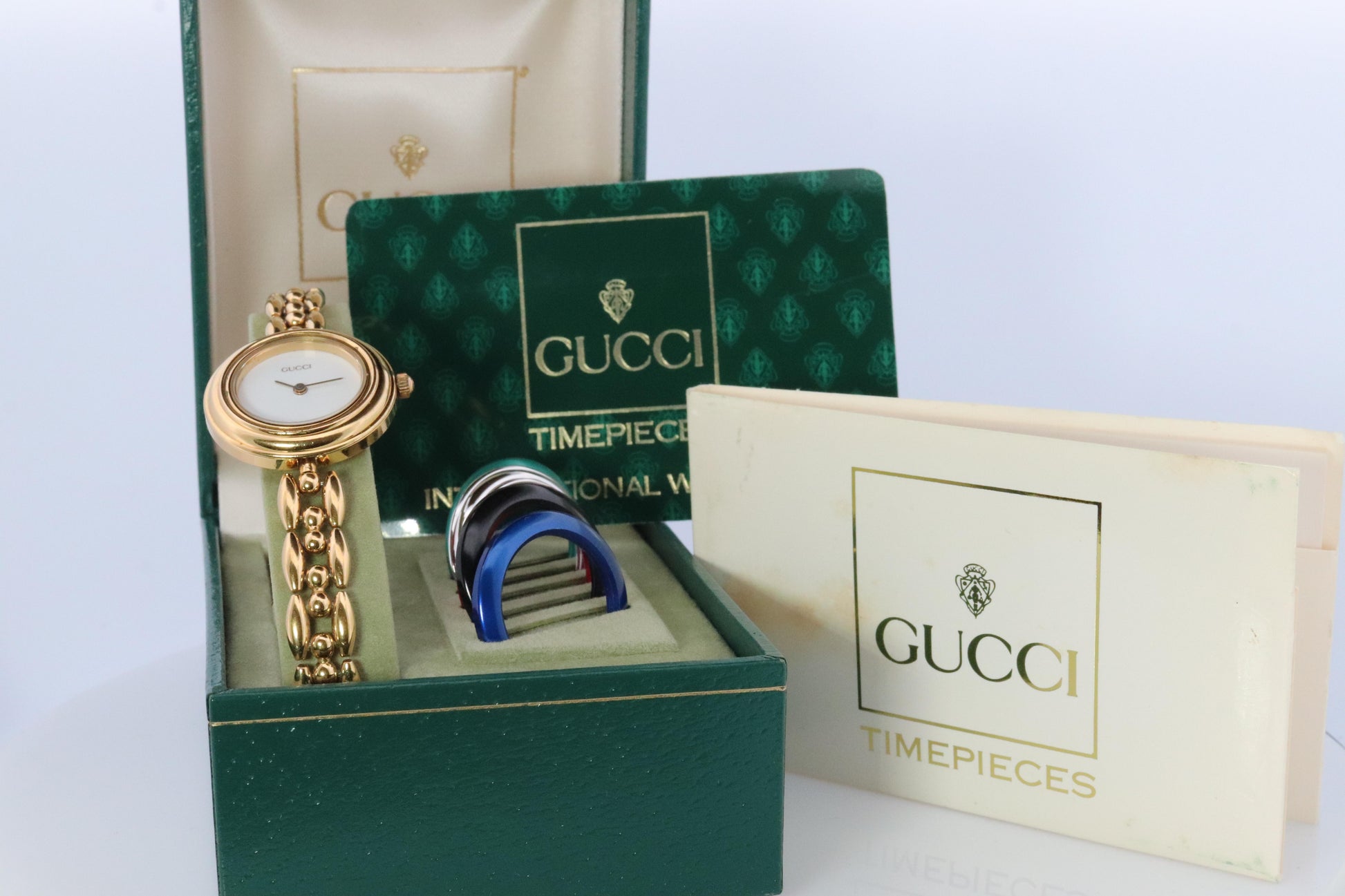 Vintage GUCCI Quartz 11/12.2  Watch Timepiece. Gucci Ladies Gold watch BOX