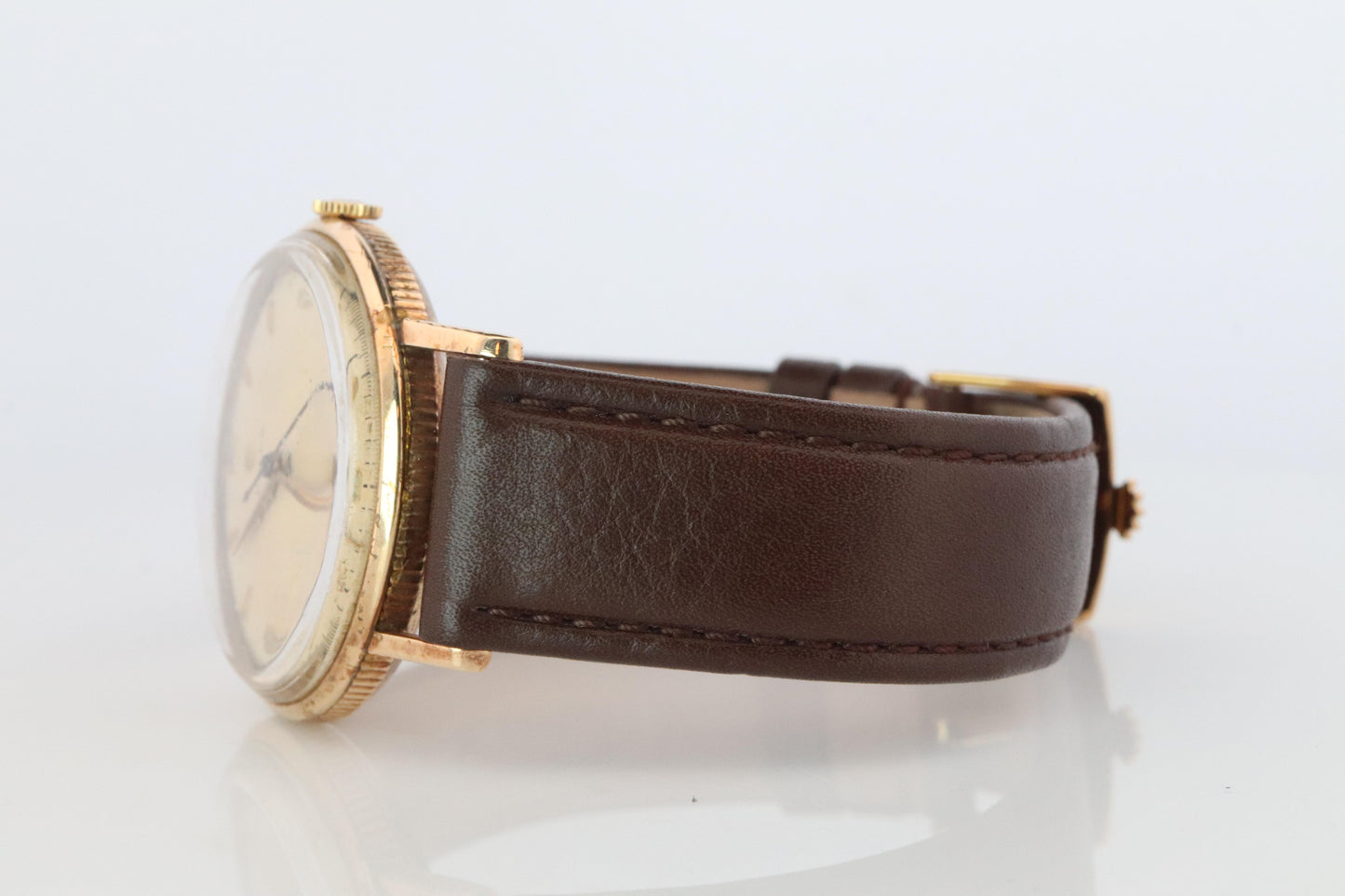 ROLEX Watch. Rolex 9k YG Coin Edge Dress 34mm 1950s Watch.