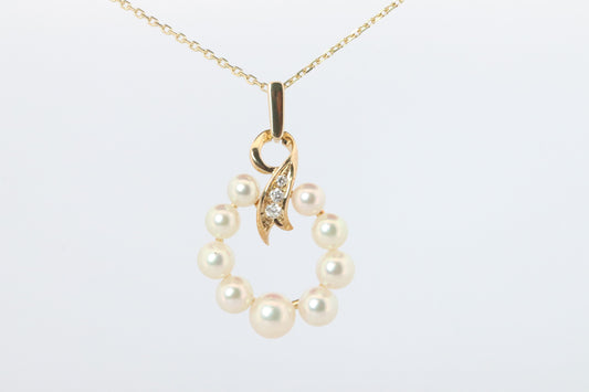 Mikimoto Pendant. Vintage 14k Yellow Gold Mikimoto Pearl Diamond Necklace wreath