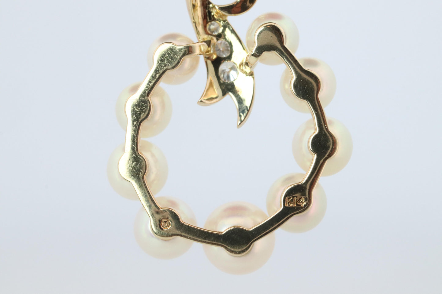 Mikimoto Pendant. Vintage 14k Yellow Gold Mikimoto Pearl Diamond Necklace wreath