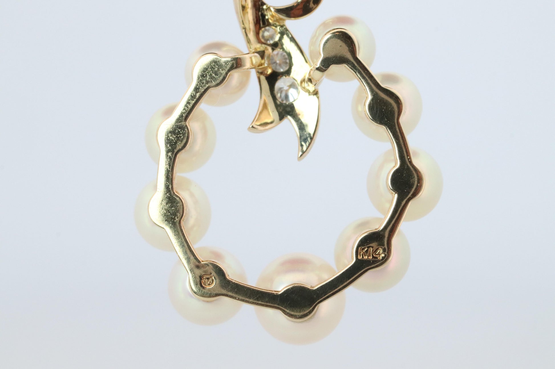 Mikimoto Pendant. Vintage 14k Yellow Gold Mikimoto Pearl Diamond Necklace wreath