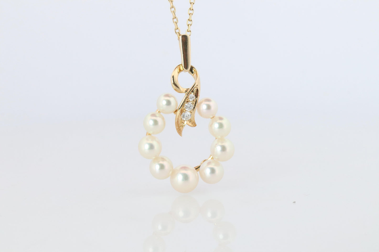 Mikimoto Pendant. Vintage 14k Yellow Gold Mikimoto Pearl Diamond Necklace wreath