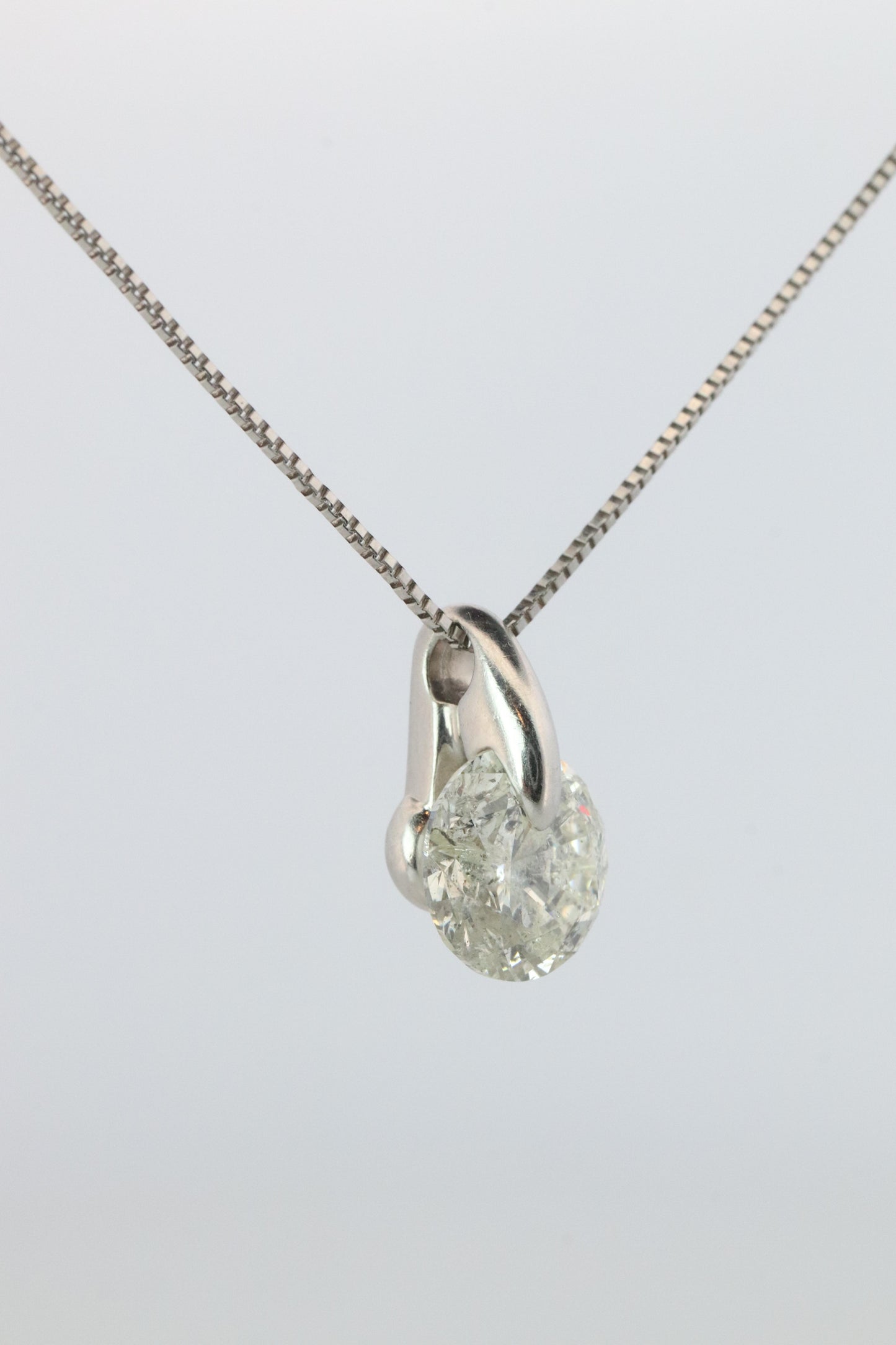Large Diamond solitaire pendant. Platinum Pt900 Natural Diamond 2CT Necklace