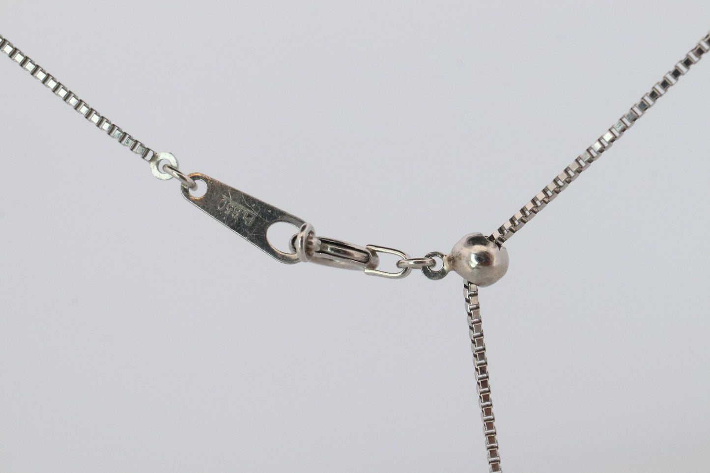 Large Diamond solitaire pendant. Platinum Pt900 Natural Diamond 2CT Necklace