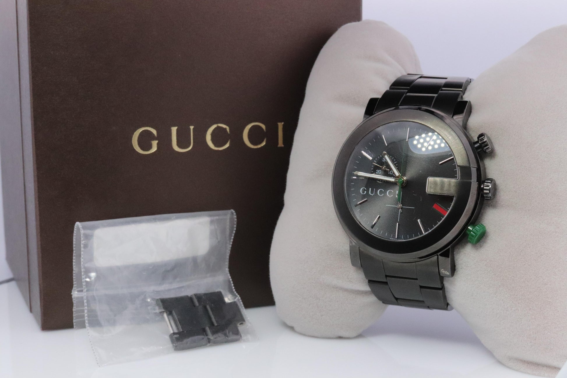 Gucci Watch. Gucci G-Chrono Black. Gucci 101M Mens Large Round Watch