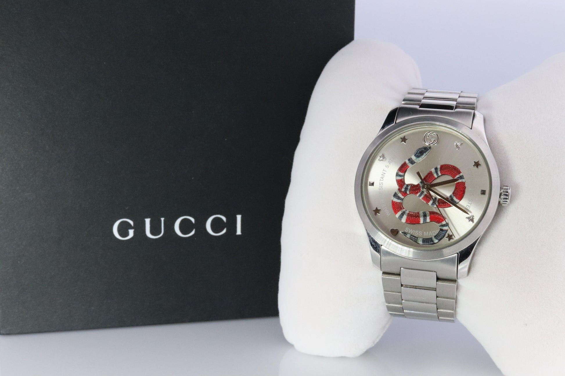 GUCCI Quartz 126.4 Watch. Gucci G Timeless Round Snake Ladies. Box and Papers