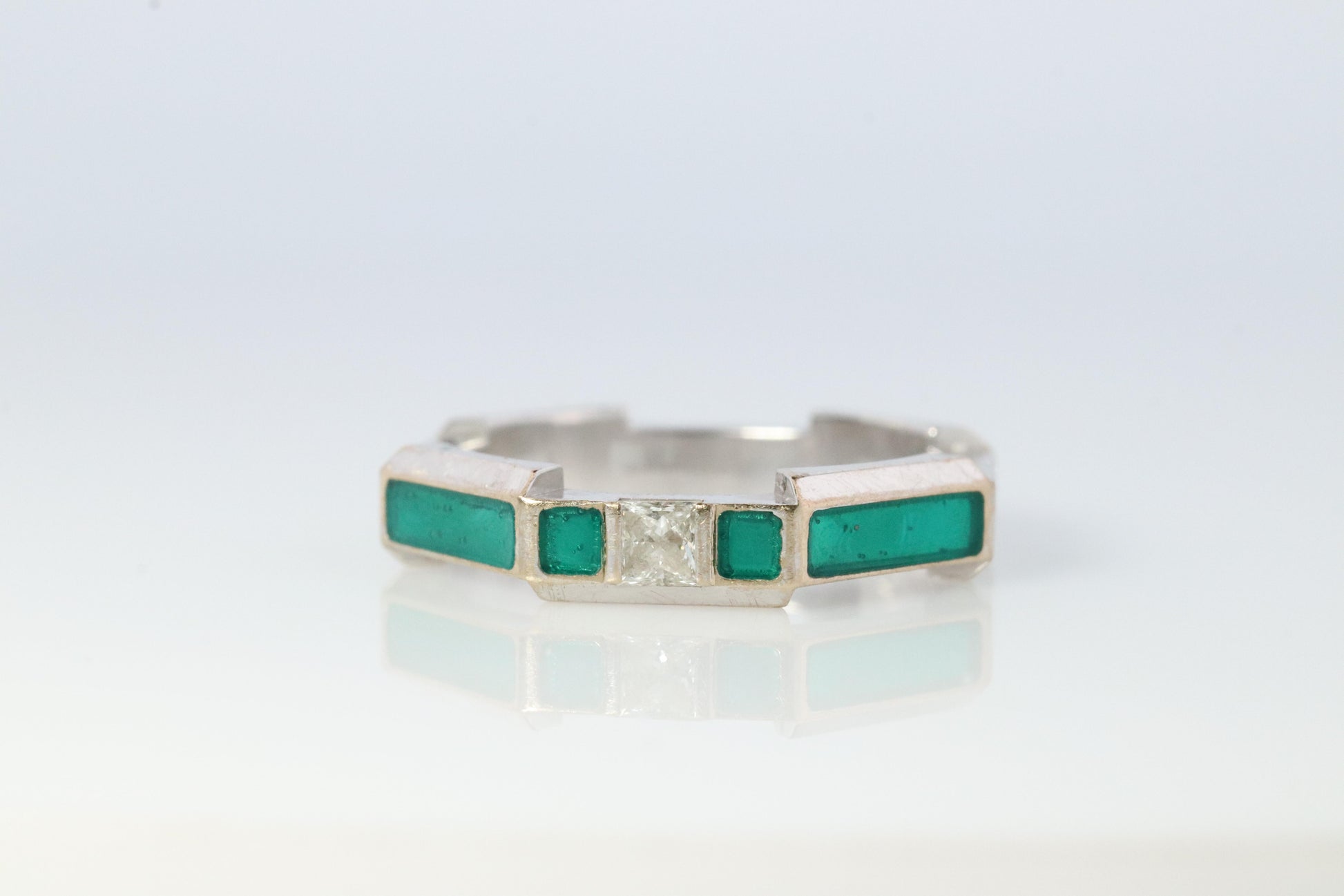 Vintage GUCCI Ring. 18k White Gold Links to Love Diamond Enamel Band.