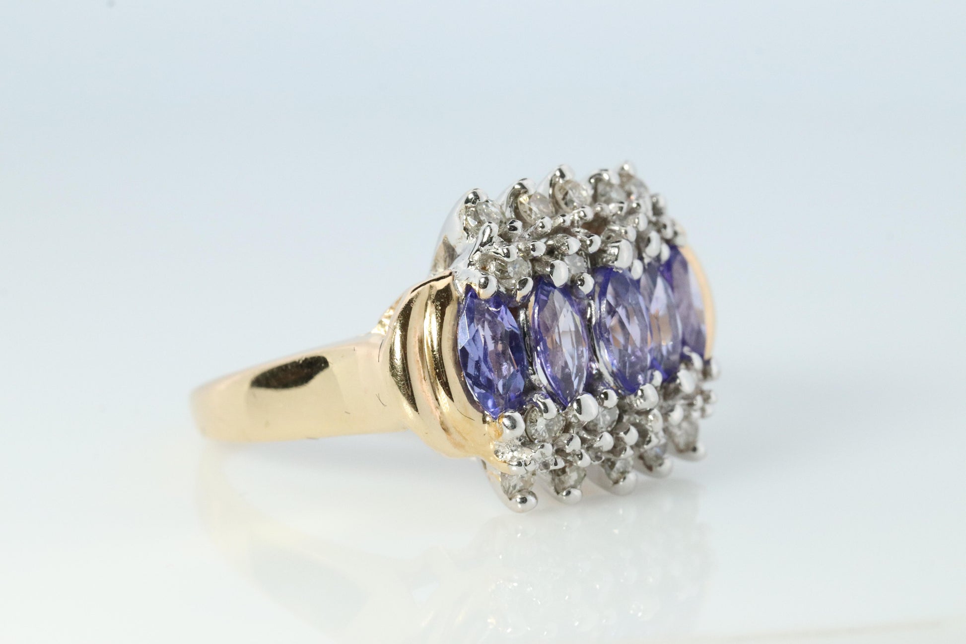 Le Vian Tanzanite and Diamond Ring 14k yellow gold Tanzanite Levian Cluster band