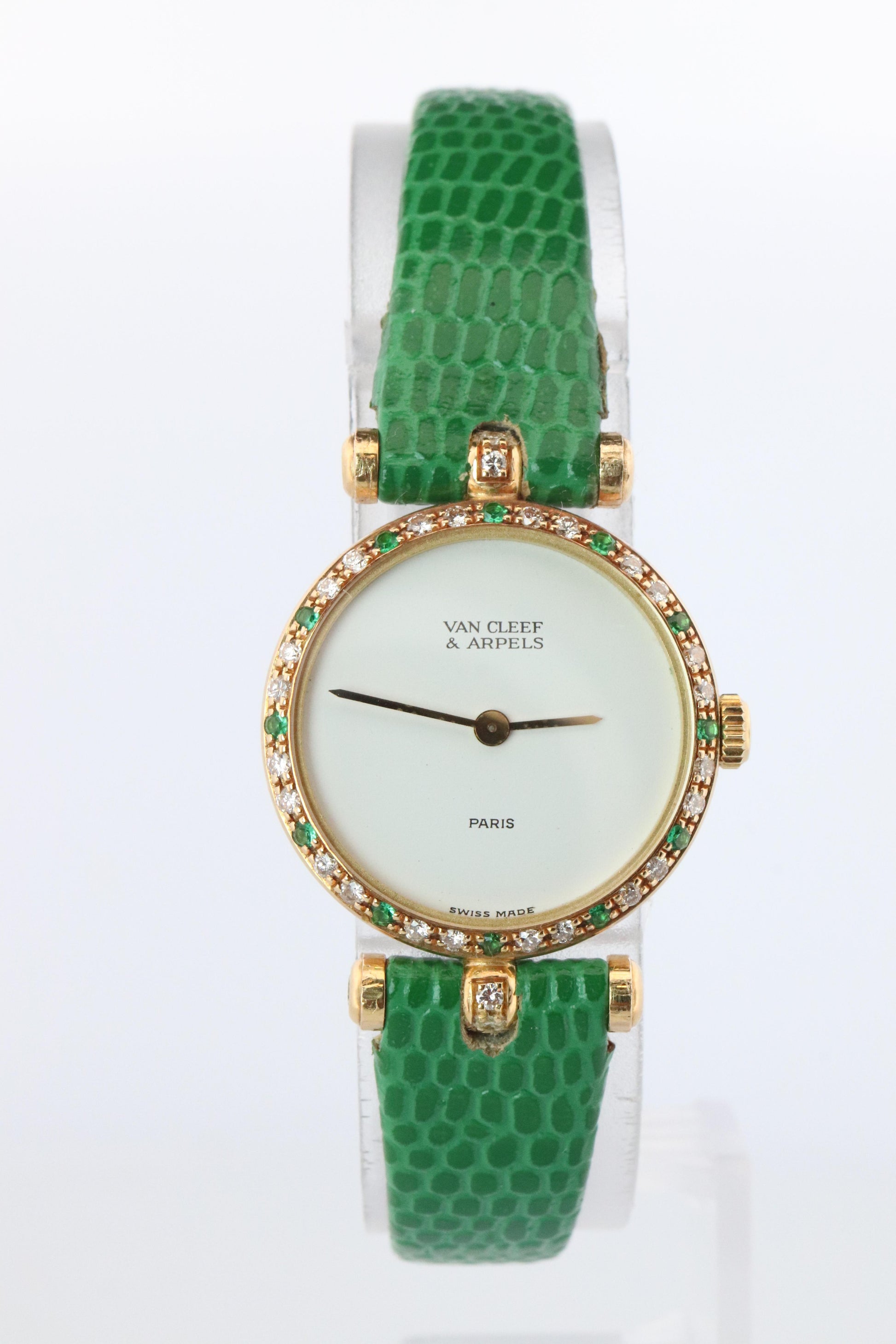 Van Cleef and Arpels 18901 B1 watch 18k Gold VCA Classique Emerald Diamond Bezel