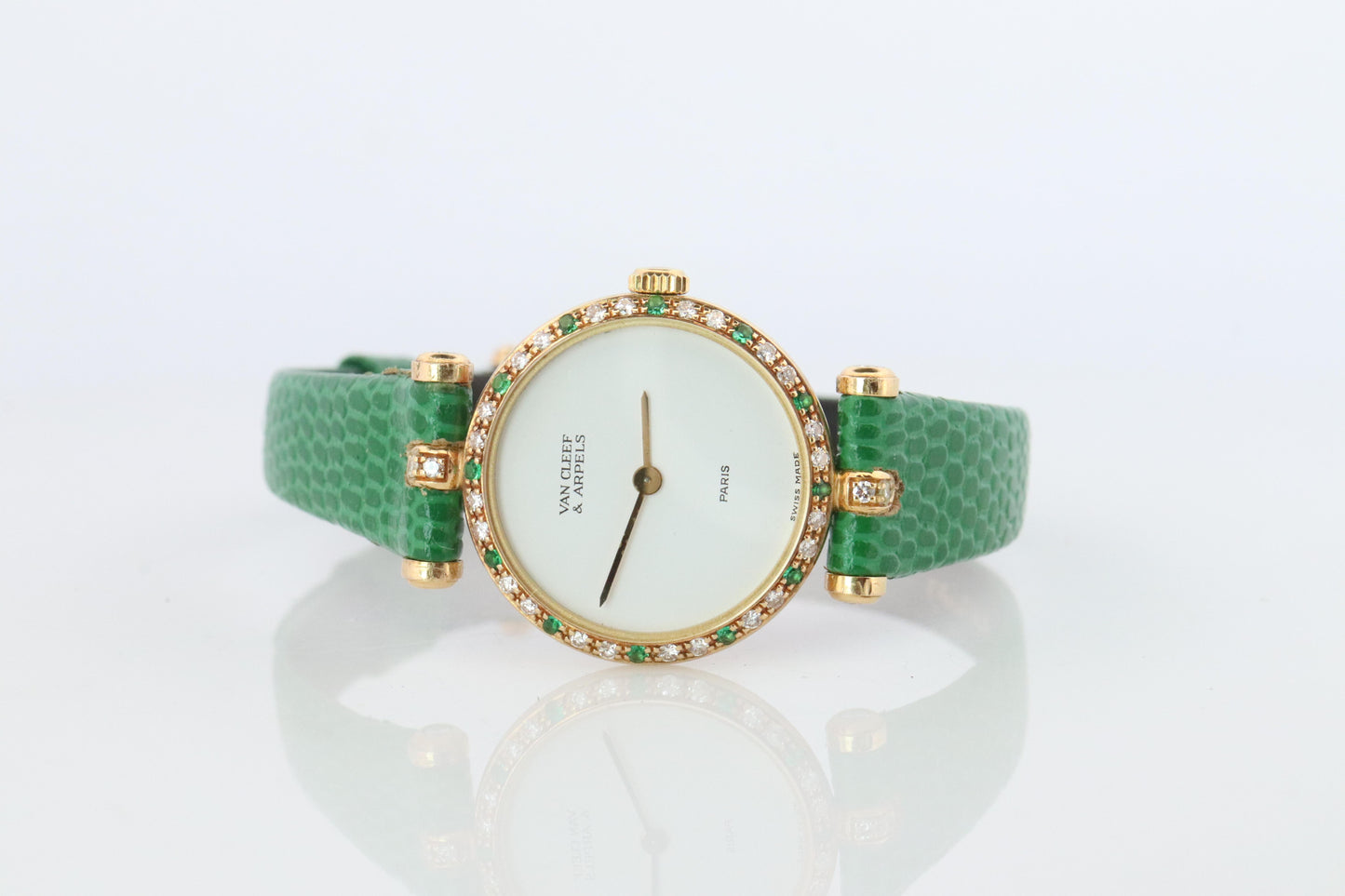 Van Cleef and Arpels 18901 B1 watch 18k Gold VCA Classique Emerald Diamond Bezel