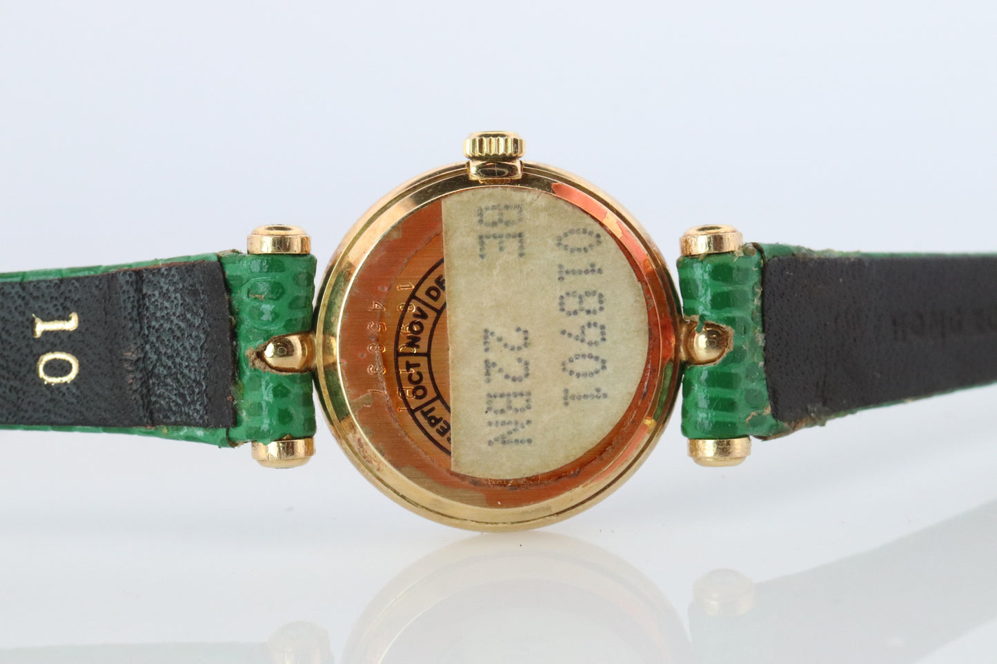Van Cleef and Arpels 18901 B1 watch 18k Gold VCA Classique Emerald Diamond Bezel