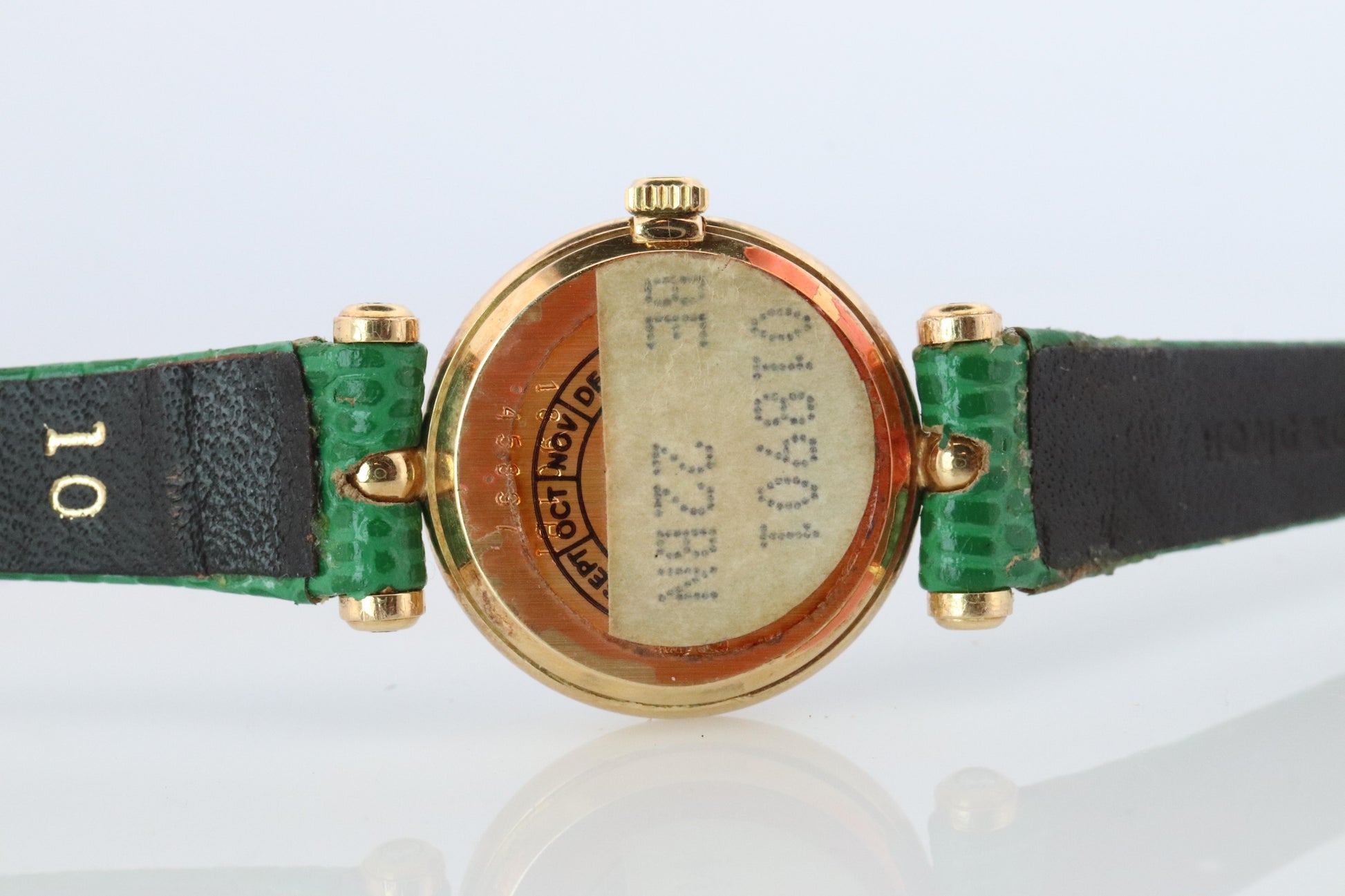 Van Cleef and Arpels 18901 B1 watch 18k Gold VCA Classique Emerald Diamond Bezel