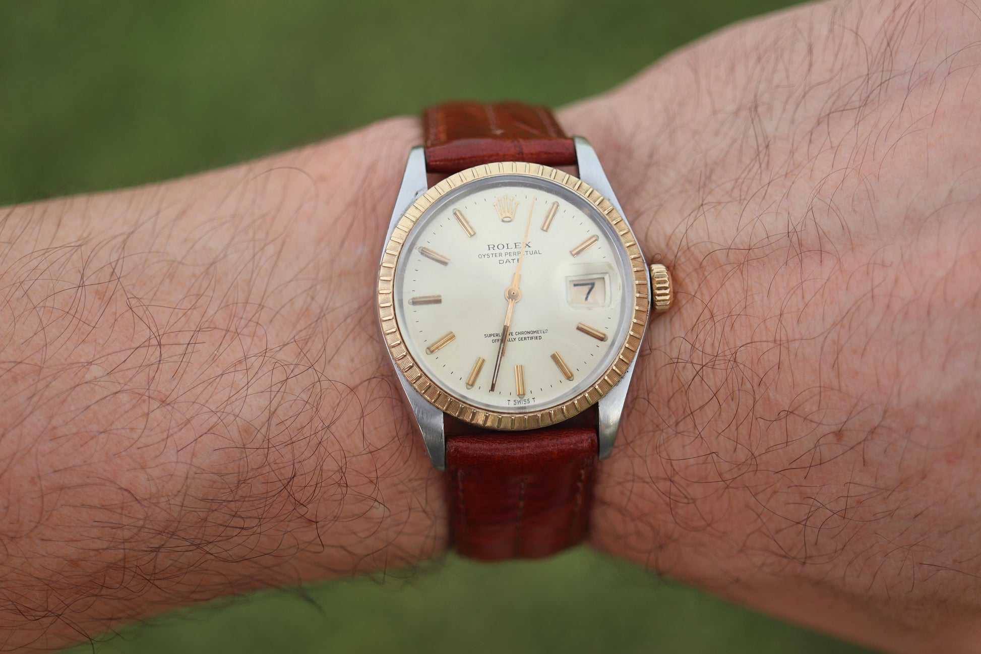 Genuine Rolex 1505 Watch. Rolex Oyster Perpetual Date 34mm Engine Turned Bezel