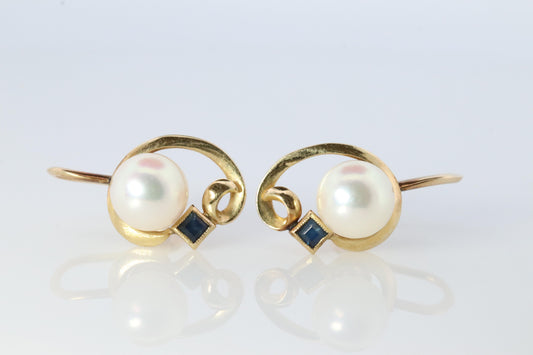 Mikimoto Earrings. 14k Gold Mikimoto Pearl and Sapphire Clip Ons. Unpierced