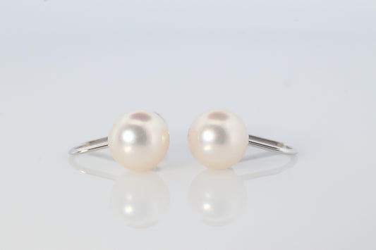 Mikimoto Earrings. 18k Gold Mikimoto Pearl Stud Earrings. Unpierced Clip on