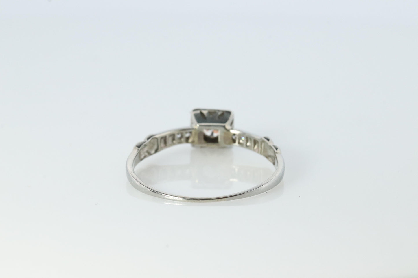 18k ART DECO Diamond solitaire ring. 18k Large diamond engagement ring. 1920s