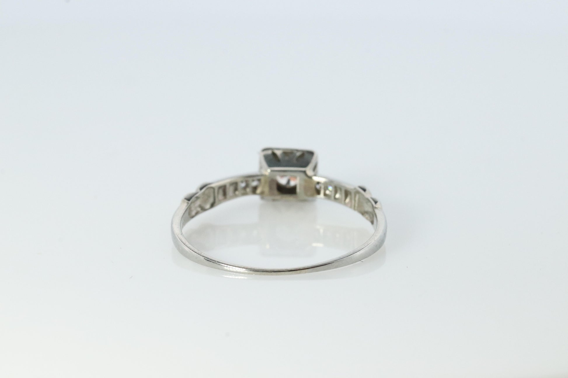 18k ART DECO Diamond solitaire ring. 18k Large diamond engagement ring. 1920s