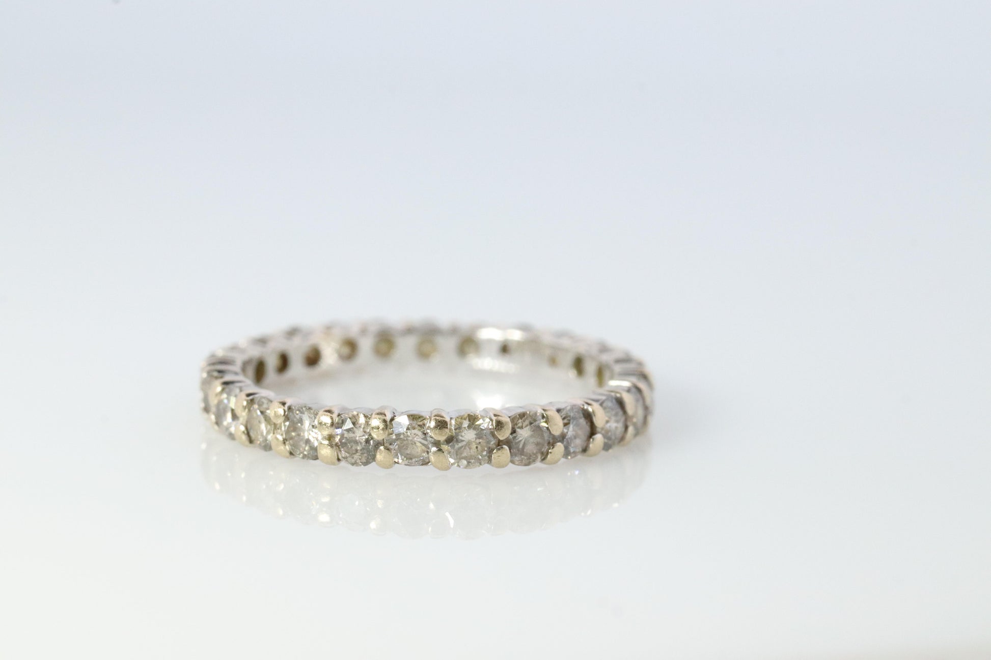 18k Diamond full eternity band. 18k White Gold 1ctw Full anniversary Ring.