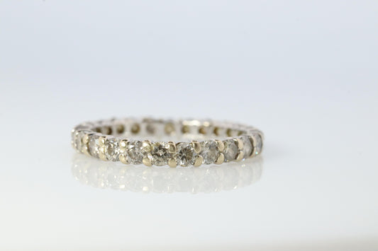 18k Diamond full eternity band. 18k White Gold 1ctw Full anniversary Ring.