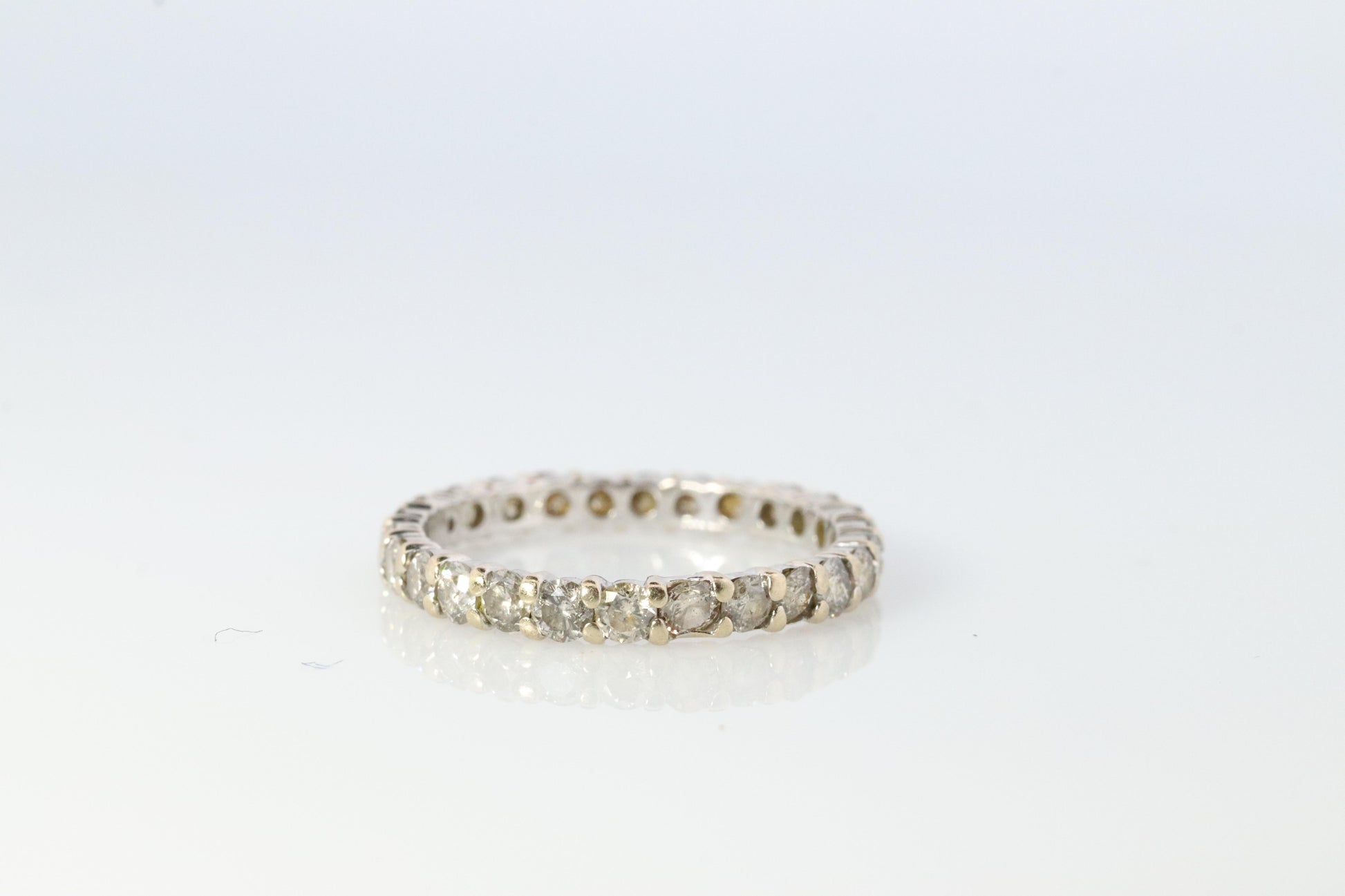 18k Diamond full eternity band. 18k White Gold 1ctw Full anniversary Ring.