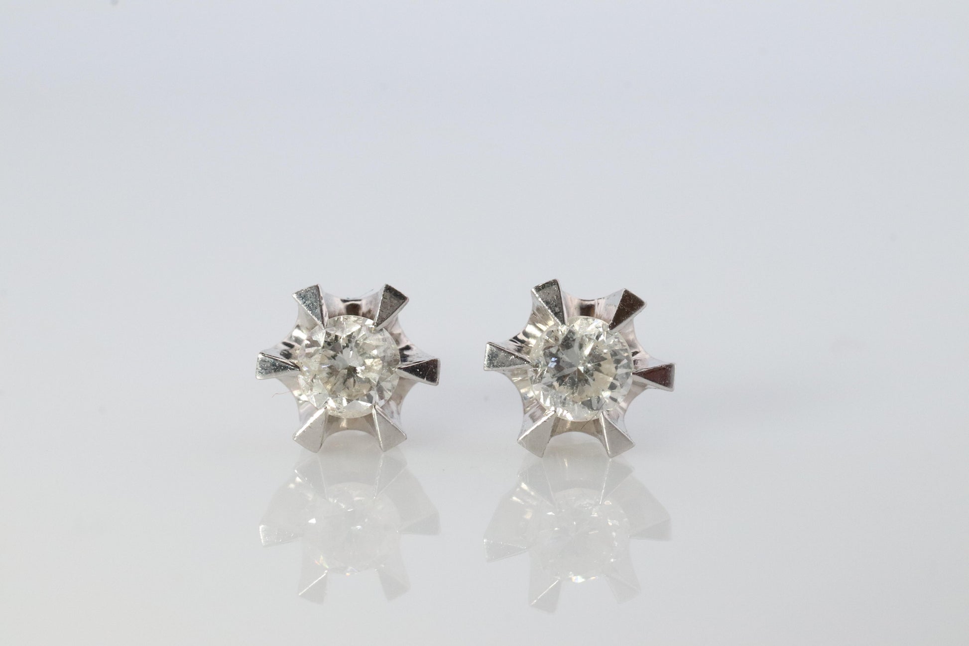 Diamond Stud Earrings. Platinum PT900 1/2ct Diamond Belcher Claw Studs Earrings.