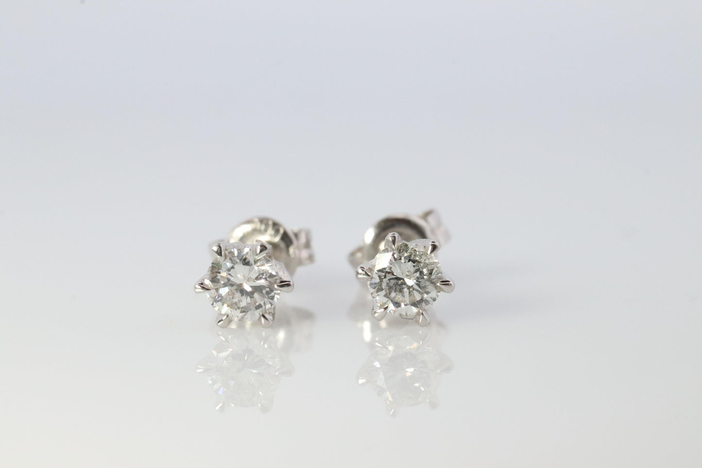 Diamond Stud Earrings. Platinum PT900 1/3ct Diamond Belcher Claw Studs Earrings.