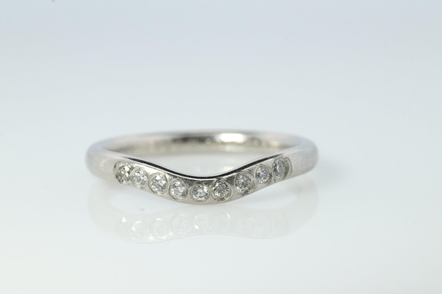 Vintage Tiffany and Co. Diamond Eternity Platinum Ring. Tiffany Curve PT950 band