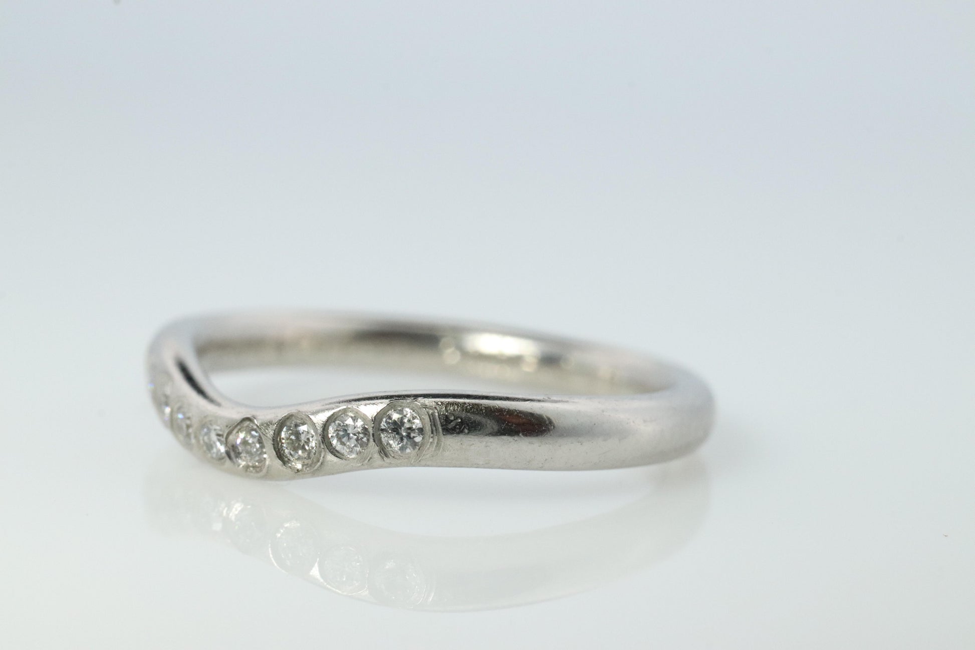 Vintage Tiffany and Co. Diamond Eternity Platinum Ring. Tiffany Curve PT950 band