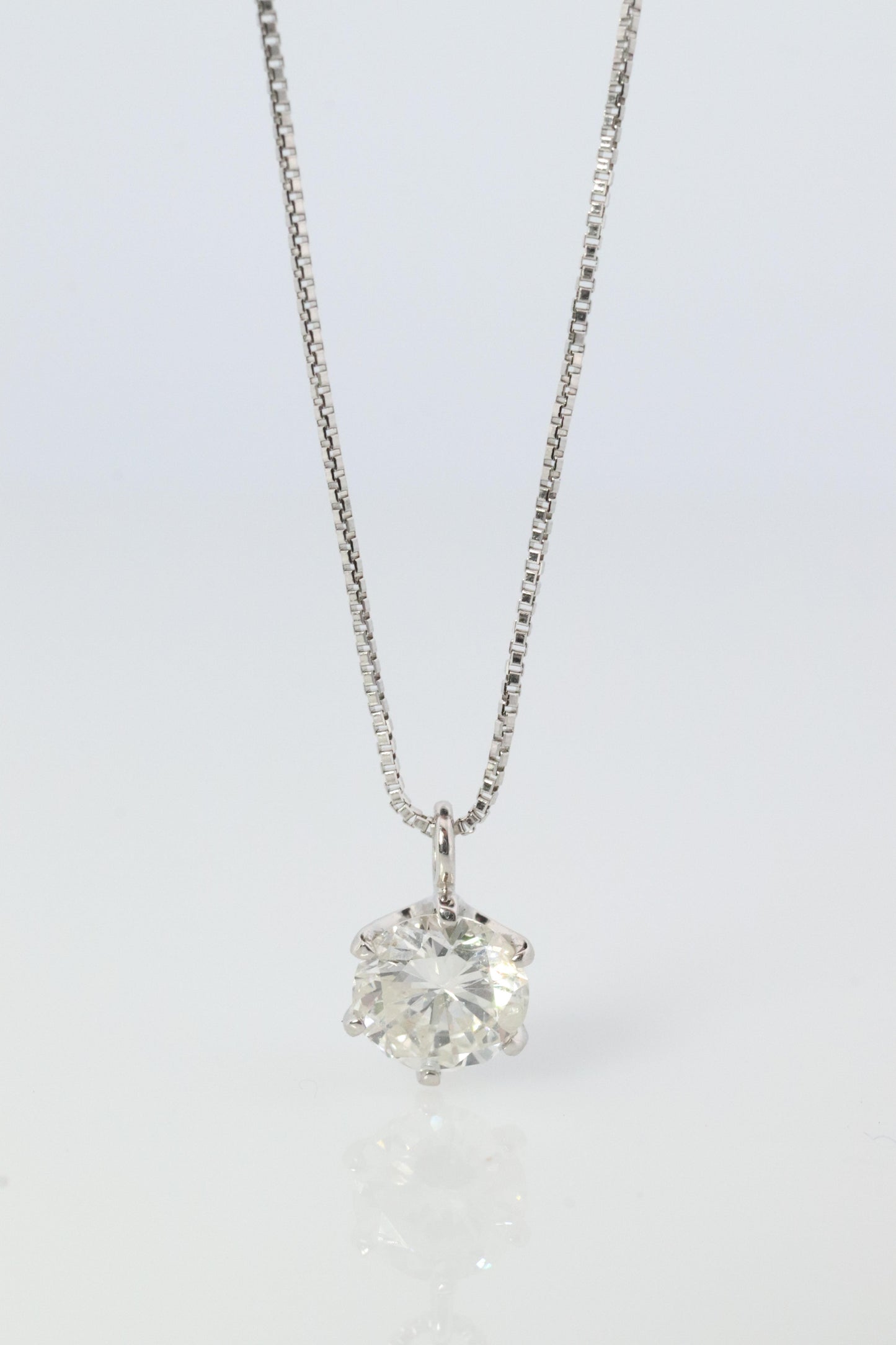 Large Diamond solitaire pendant. Platinum Pt900 Round diamond 0.5CT Necklace