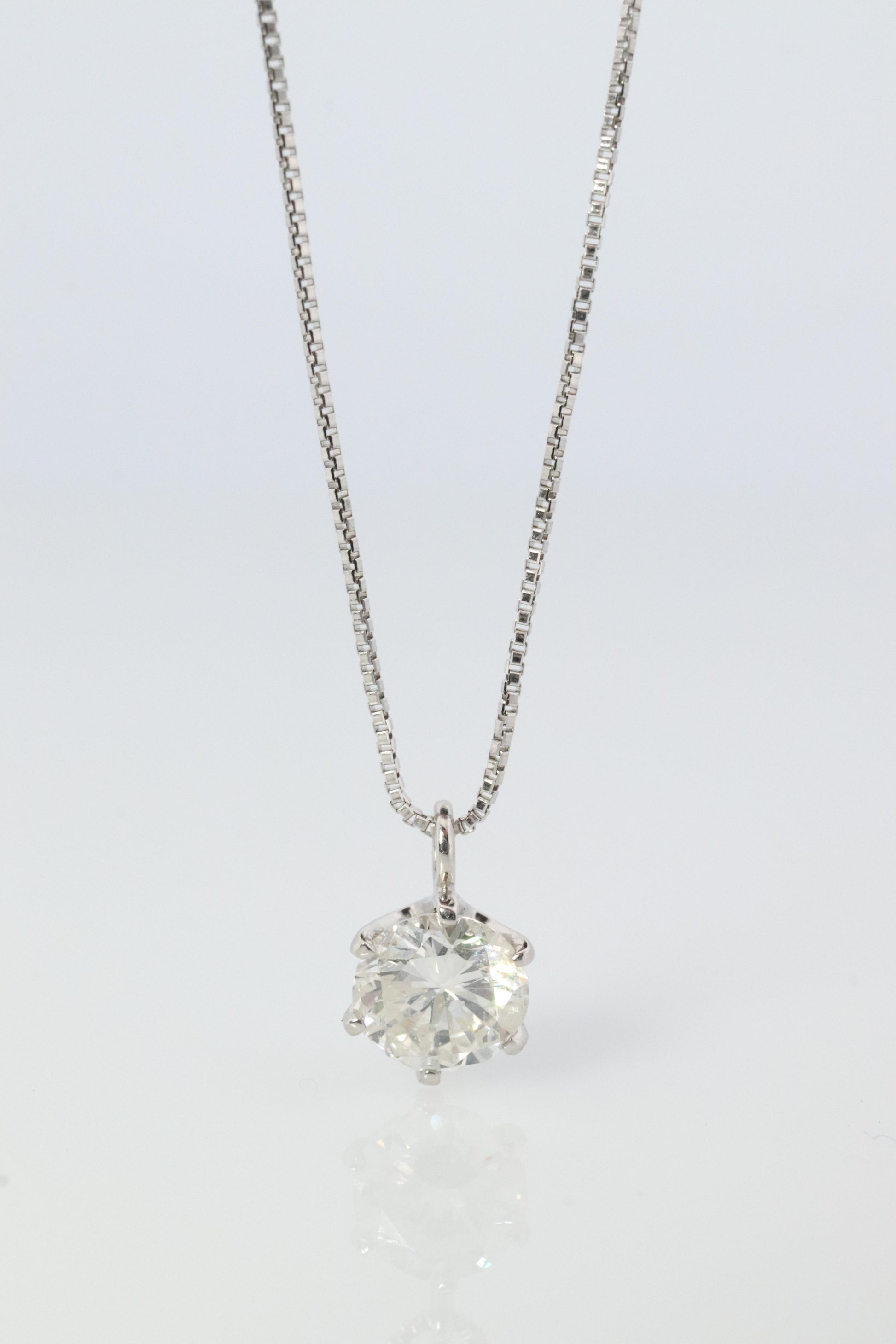 Large Diamond solitaire pendant. Platinum Pt900 Round diamond 0.5CT Necklace