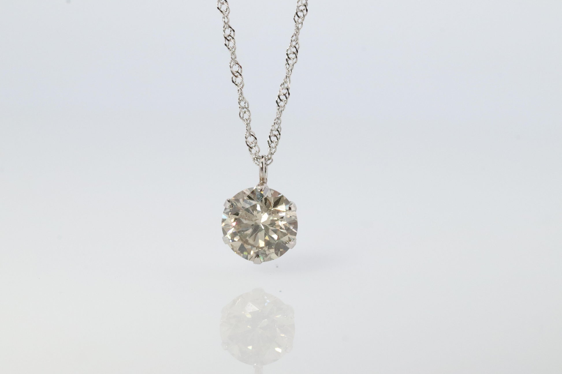 Large Diamond solitaire pendant. Platinum Pt900 Round diamond 0.5CT Necklace