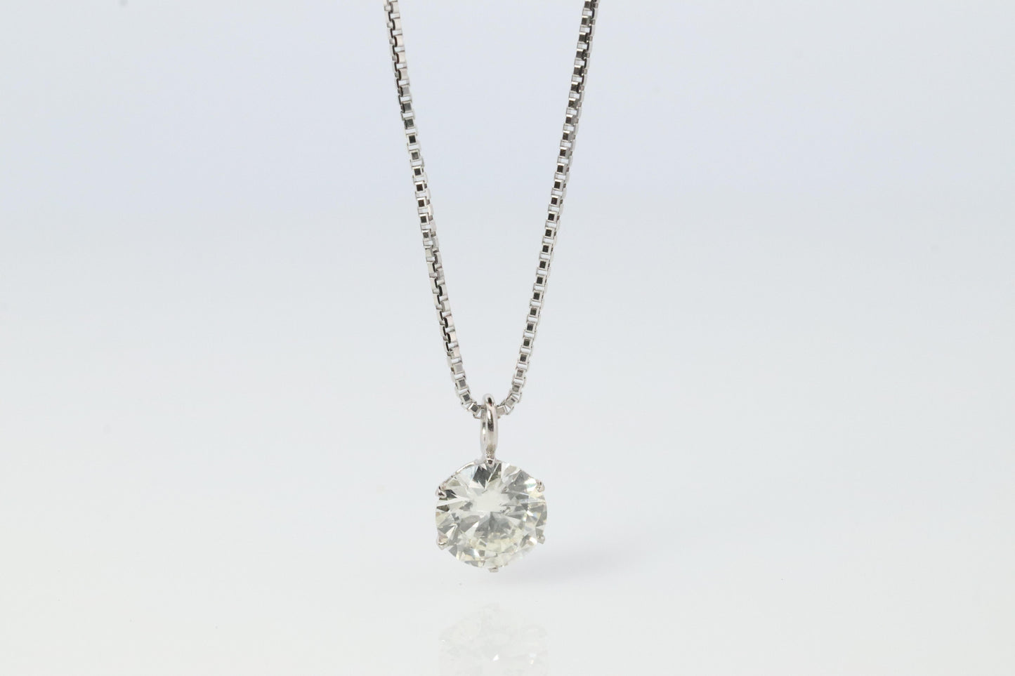 Large Diamond solitaire pendant. Platinum Pt900 Round diamond 0.35CT Necklace