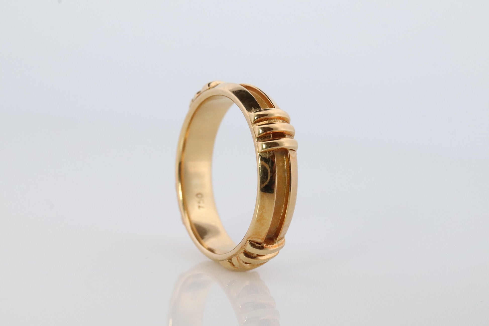 Tiffany and Co. Atlas Ring. Authentic 18k Yellow Gold Tiffany Roman Number Band.