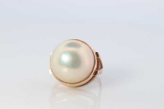 TASAKI Ring. Genuine 14k MABE Pearl Solitaire. Large Mabe pearl 14k yellow gold