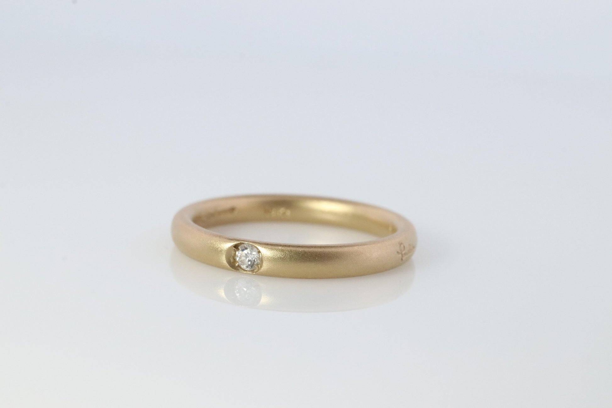 18k POMELATTO Ring. 18k yellow Gold Diamond Solitaire Lucciole Pomellato