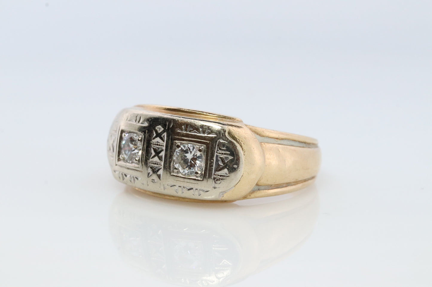 14-karätiger Herren-Twin-XXX-DIAMANT-Ring. Schwerer X-Ring aus 14-karätigem Weißgold mit doppeltem Diamant.