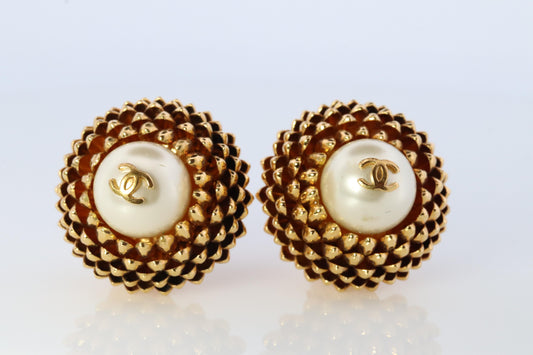 Chanel Earrings. Genuine  CHANEL Mabe Pearl Pine Cone Clip on earrings.