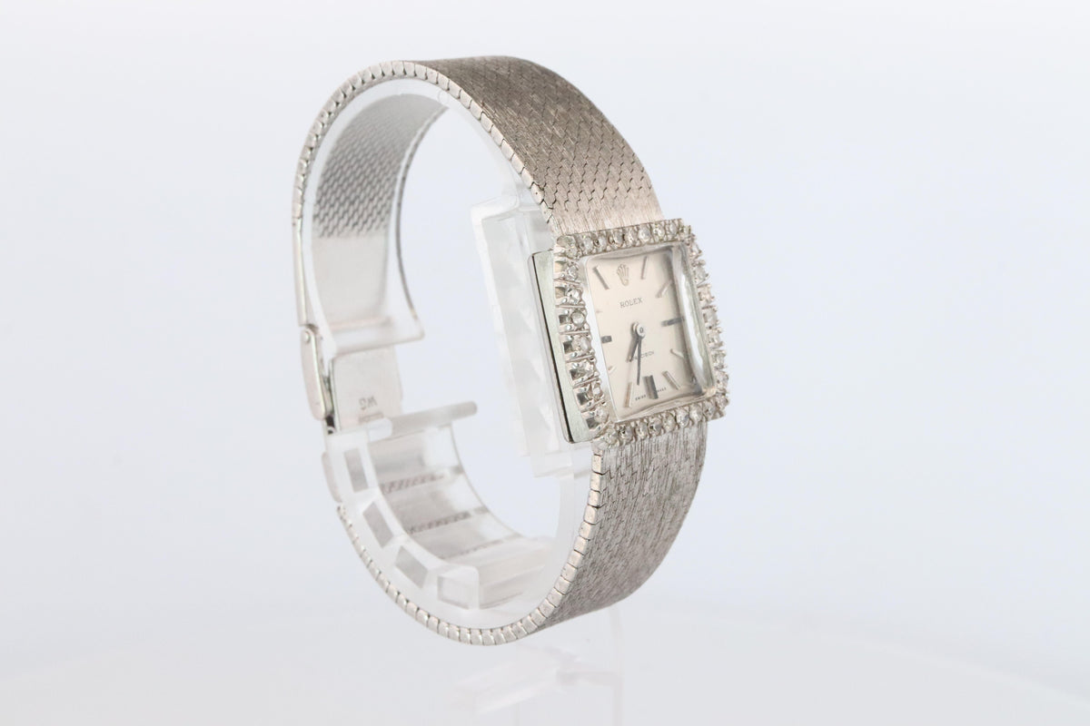 Genuine Rolex Watch. Diamond Bezel 1972 Ladies Manual ROLEX 2611 Precision