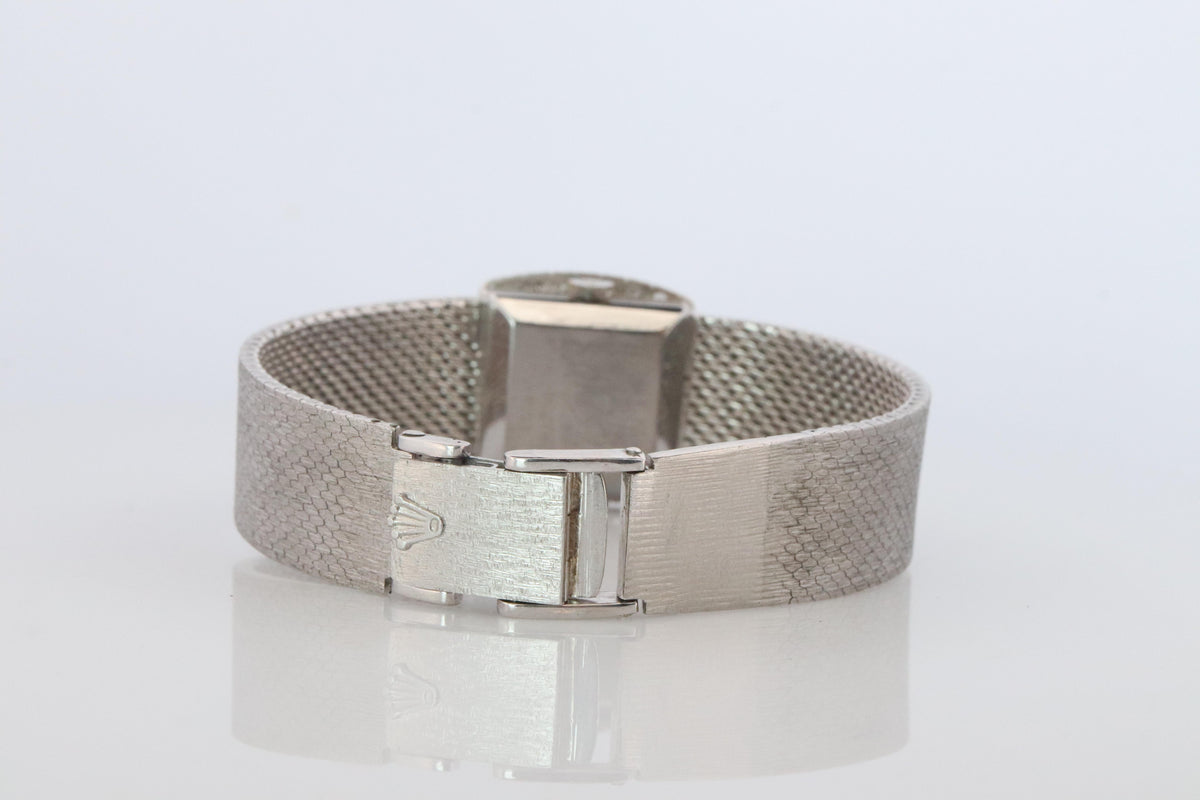 Genuine Rolex Watch. Diamond Bezel 1972 Ladies Manual ROLEX 2611 Precision