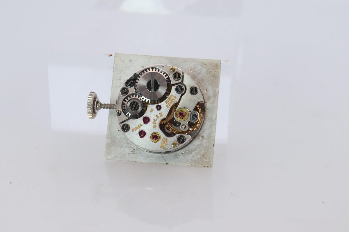 Genuine Rolex Watch. Diamond Bezel 1972 Ladies Manual ROLEX 2611 Precision